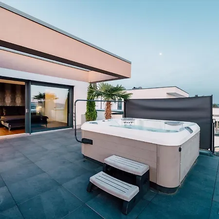 Traumblick Trifft Luxus! Apartamento